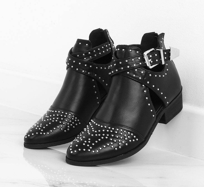 CZARNE SKÓRZANE BOTKI Z WYCIĘCIAMI DIREN 2