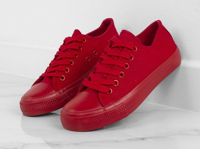  KLASYCZNE CZERWONE TRAMPKI CONVER 2