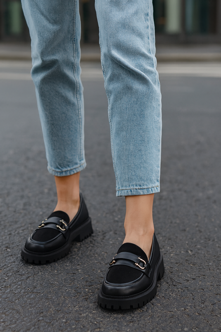 CZARNE PÓŁBUTY MOKASYNY MATOWE Z ŁAŃCUCHEM HELORI 2