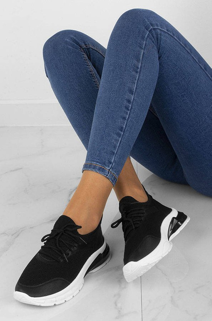 CZARNE SNEAKERSY NA GRUBEJ PODESZWIE JODDEN