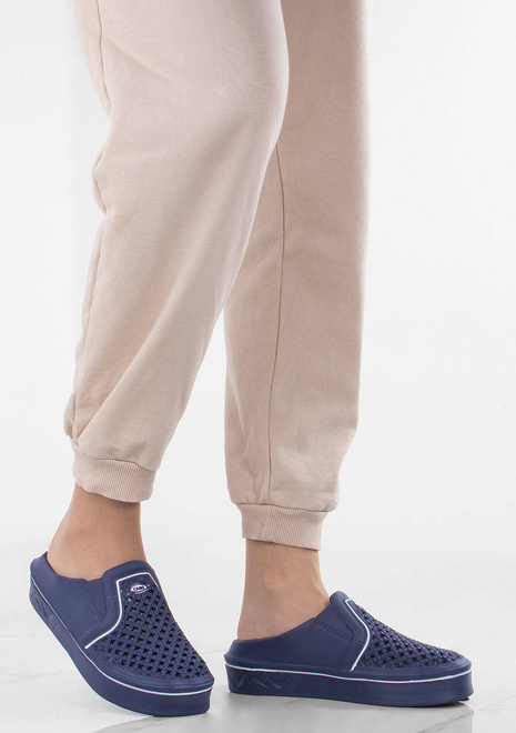 GRANATOWE LEKKIE KLAPKI CHODAKI KROKSY 