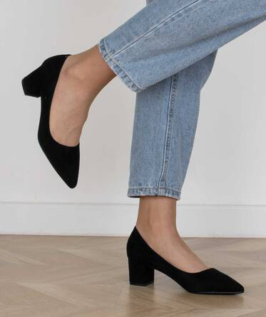 CZARNE CZÓŁENKA ZAMSZOWE NA SŁUPKU W SZPIC KLASYCZNE DIMI