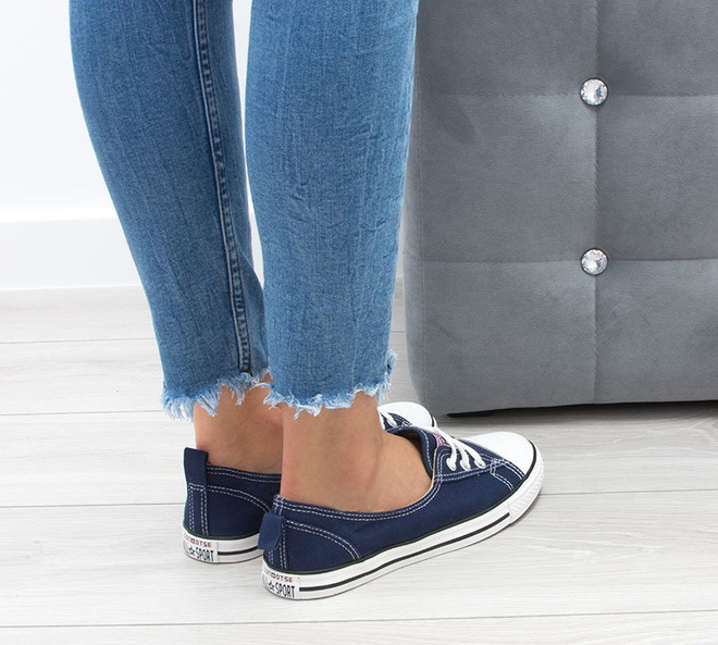 GRANATOWE NISKIE WYKROJONE TRAMPKI TENISÓWKI STARS 2