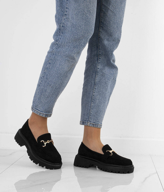 CZARNE MOKASYNY ZAMSZOWE PÓŁBUTY Z ŁAŃCUSZKIEM BANA