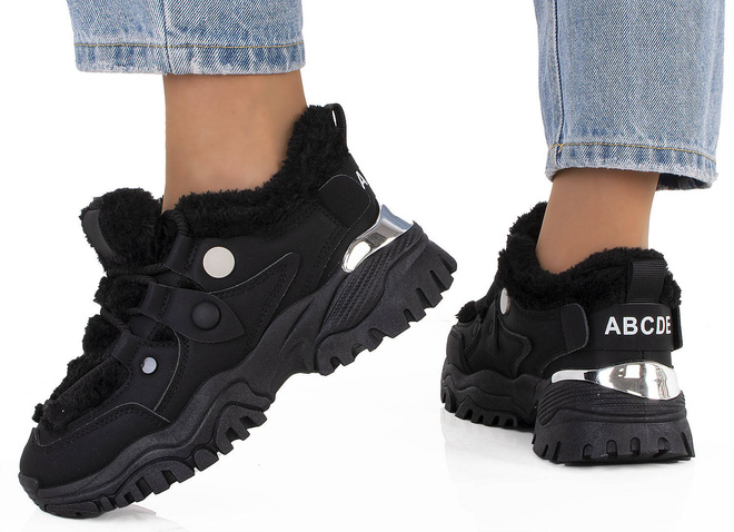 CZARNE SNEAKERSY OCIEPLANE TASILLA 4
