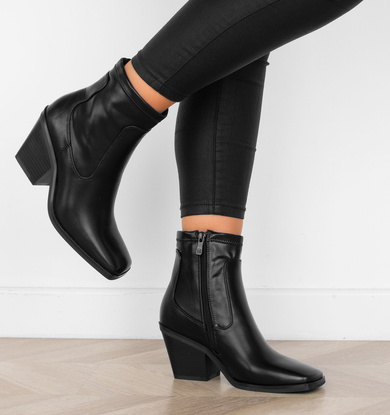 CZARNE DAMSKIE BOTKI NA SŁUPKU SKÓRZANE