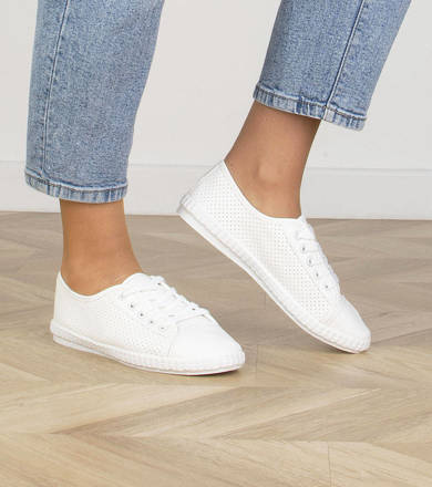 BIAŁE SKÓRZANE AŻUROWE TRAMPKI TENISÓWKI WILA