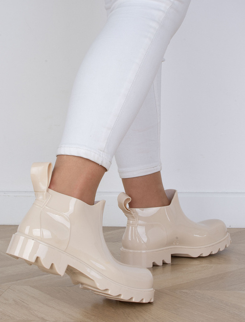 BEŻOWE DAMSKIE KRÓTKIE KALOSZE LAKIEROWANE WINSLOW 7