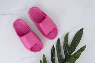 RÓZOWE GUMOWE KLAPKI RASMI