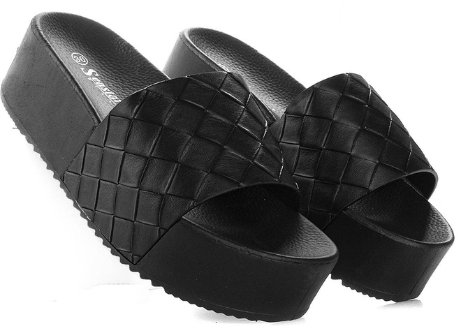 KLAPKI  NA PLATFORMIE NELA 4