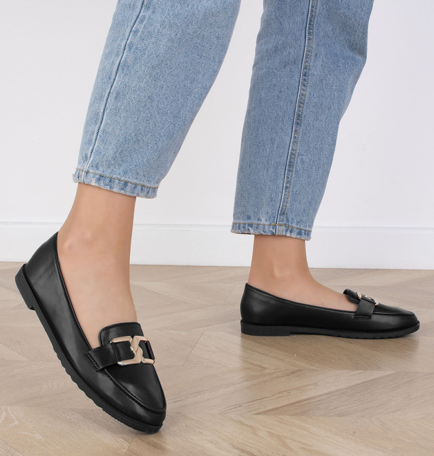 CZARNE SKÓRZANE MOKASYNY Z ŁAŃCUSZKIEM EMERY 7