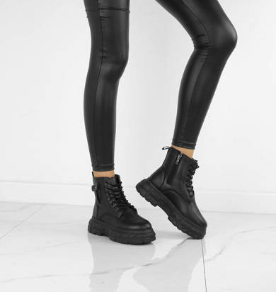 CZARNE BOTKI NA PLATFORMIE OCIEPLANE