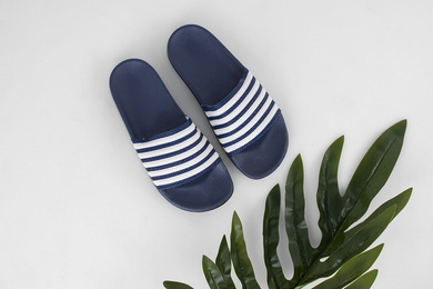 GRANATOWE GUMOWE DAMSKIE KLAPKI DORA