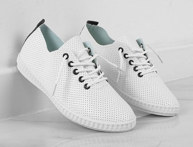 BIAŁE SKÓRZANE AŻUROWE TRAMPKI MIREN