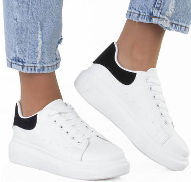 BIAŁE SNEAKERSY NA PLATFORMIE FLAR