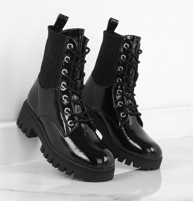 CZARNE LAKIEROWANE BOTKI GLANY AZIN