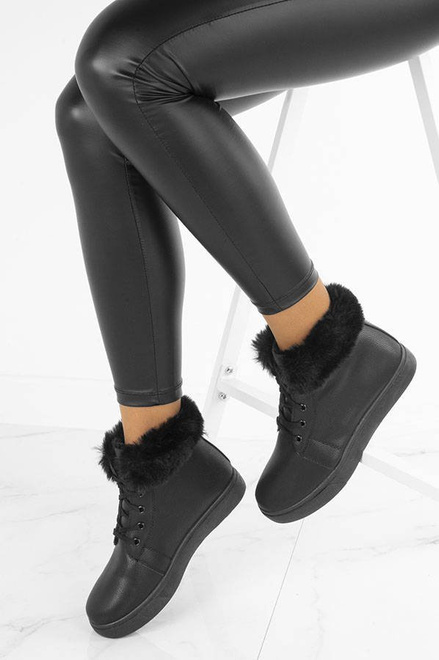 CZARNE SKÓRZANE OCIEPLANE TRAMPKI GABIE 7