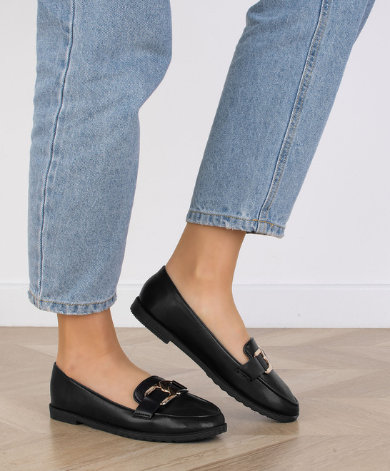 CZARNE SKÓRZANE MOKASYNY Z ŁAŃCUSZKIEM EMERY