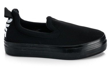 CZARNE PODWYŻSZANE SLIP ON  VERONICA