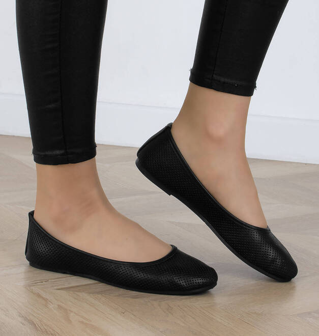 CZARNE AŻUROWE BALERINKI TENISÓWKI WSUWANE SLIP ON ROSINA 8