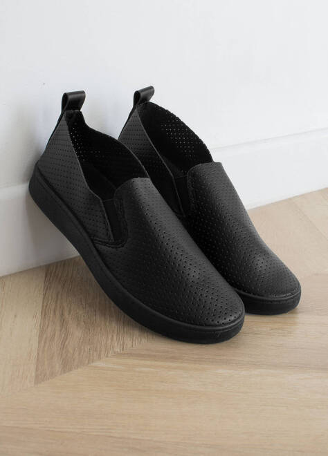 CZARNE TRAMPKI TENISÓWKI AŻUROWE SLIP ON  9