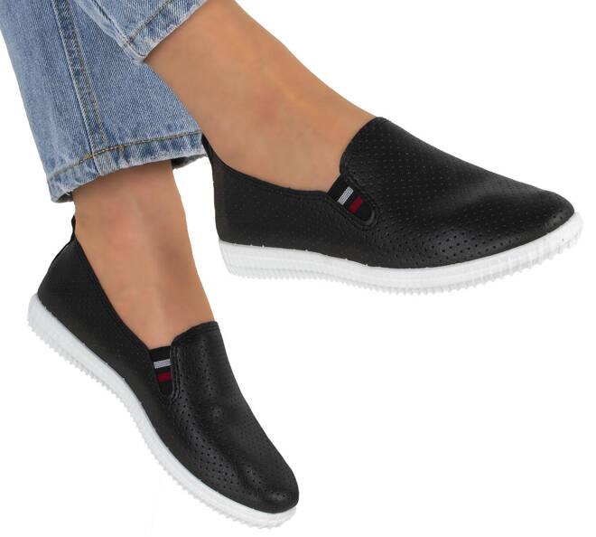 CZARNE TRAMPKI TENISÓWKI AŻUROWE SLIP ON LELLA 2